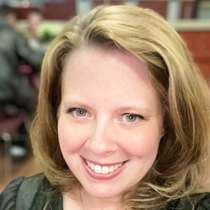 Meet your Posher, Jenifer